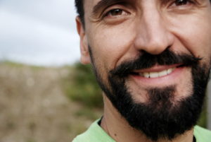 Portrait Fabien Puginier - Artisan designer et sculpteur en Gascogne - ©BrutDesign