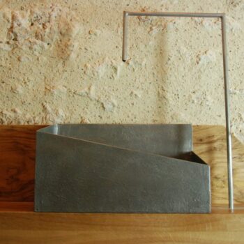 Lave main ETAIN ASYMETRIK ©BRUTDESIGN