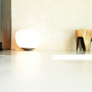 Raw wood stool BURNINGMAN ©BrutDesign2015