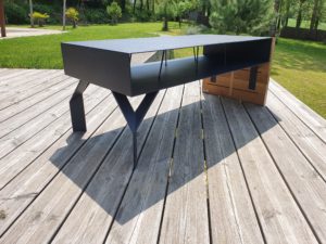 Table basse design bois et acier ©BrutDesign